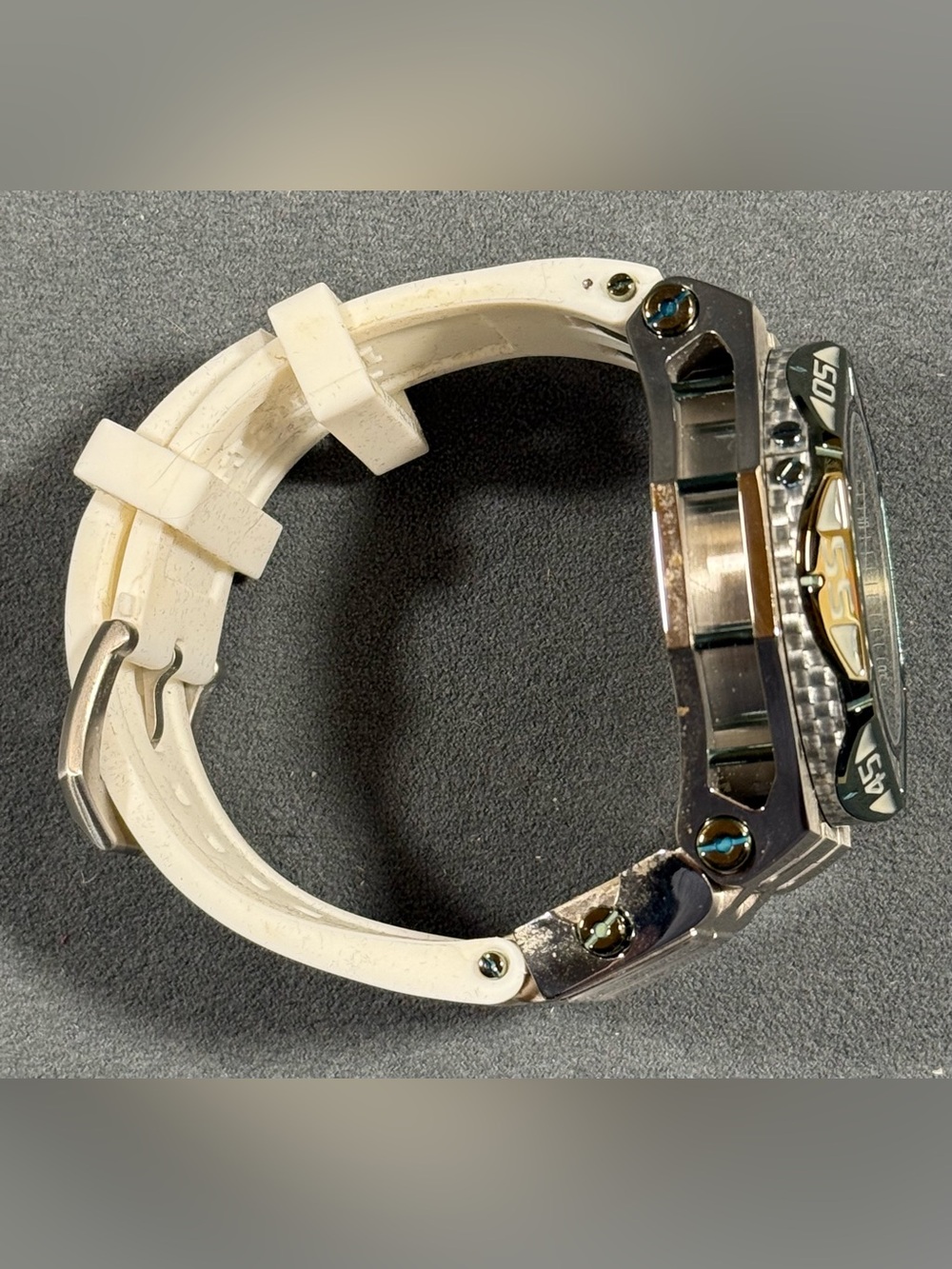 Invicta Reserve Carbon Hawk Model 38904 - Picture 5 of 8